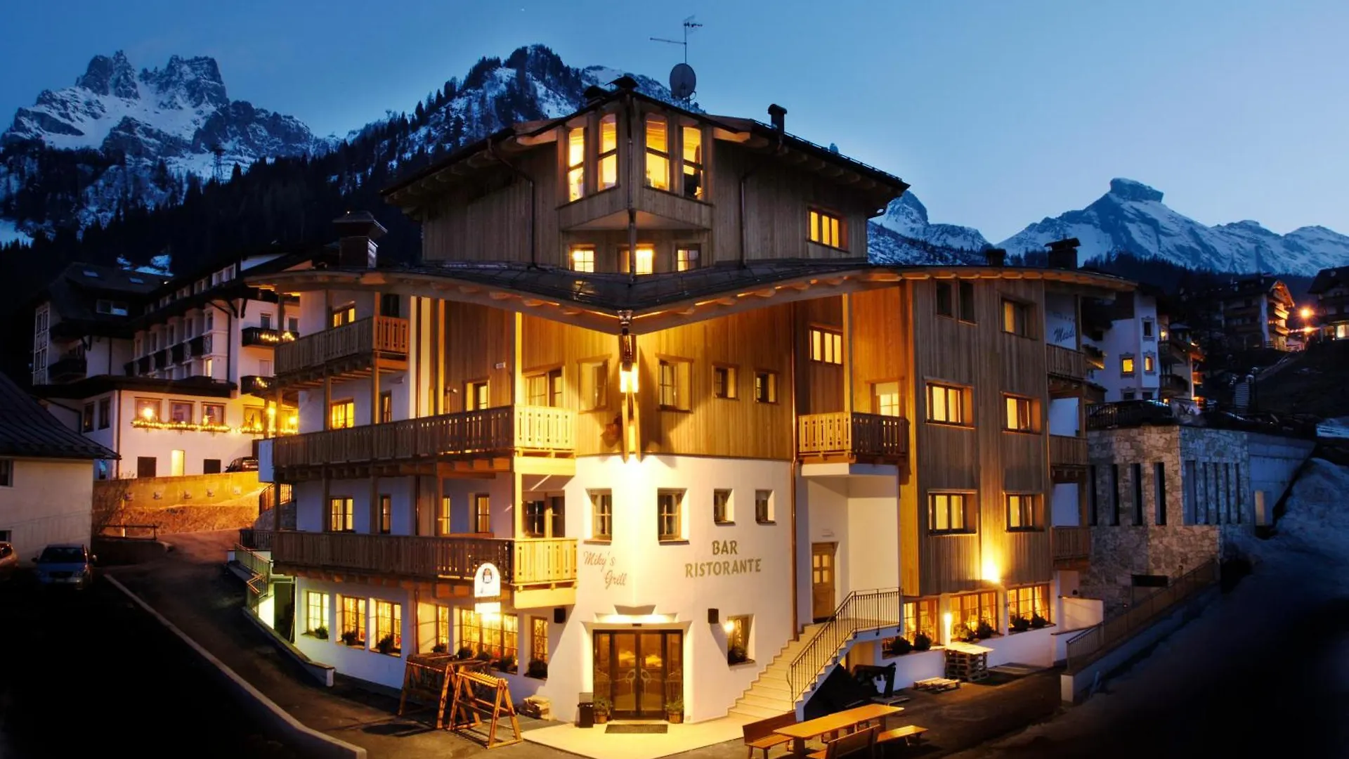 Hotel Mesdi Arabba 3*,  Italien