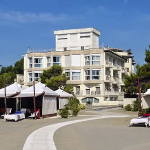 Petit Palais Hotell