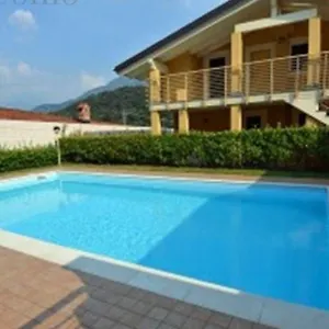 Attico With Swimming Pool Appartamento